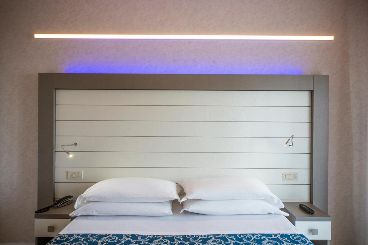 Hotel Record Riccione Eksteriør billede